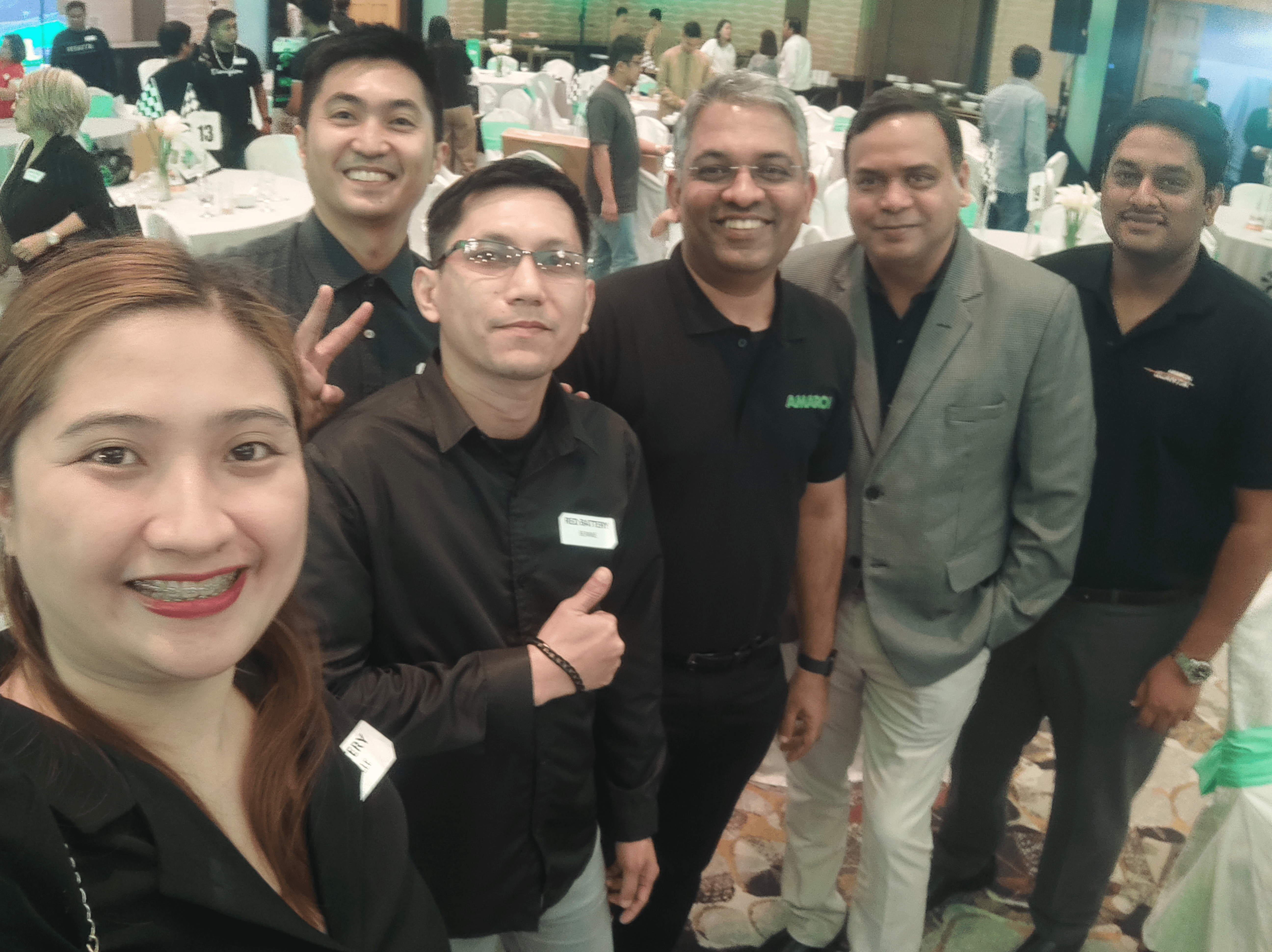 Dealers event group photo 2